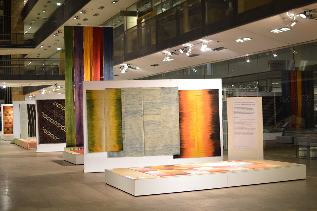 MEISTERWERKE ORIENTALISCHER WEBKUNST - TRADITIONELLE UND ZEITGENÖSSISCHE KELIMS